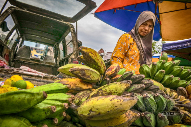 [Snapshot] Pasar Malam Bananas - Teluk Intan, Malaysia | Life in